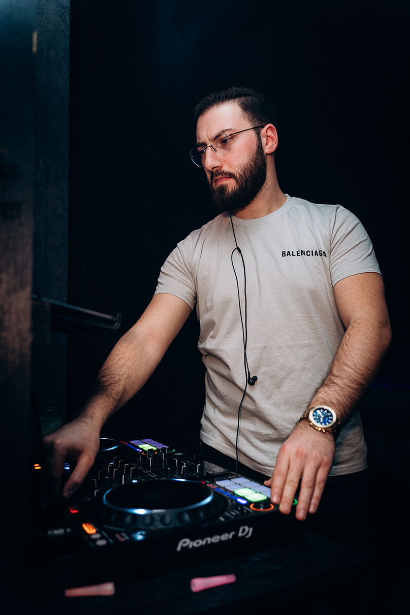 Dj from Olympvs Lounge